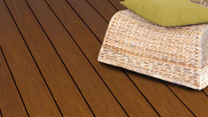planeo WPC - Terrassendiele massiv Walnuss 5,20m - geriffelt