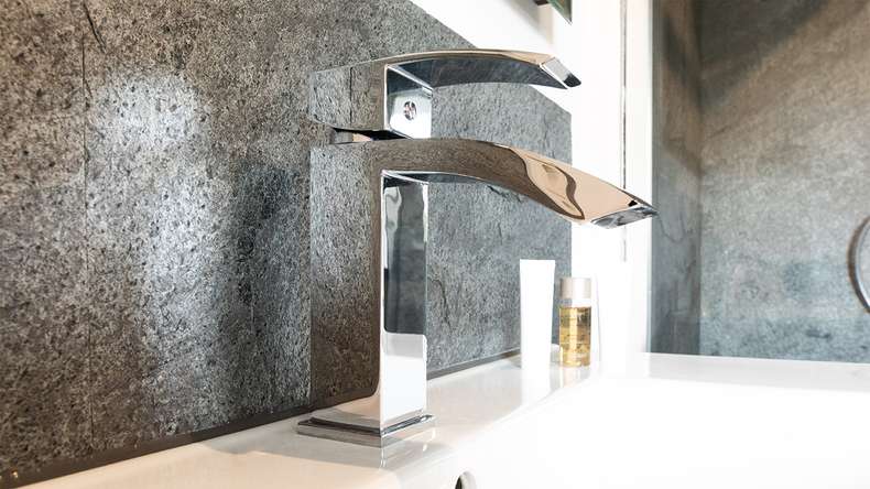 planeo EVOLITH Slate&Stone - Naturstein Wandverkleidung Urban Grey 1220 x 610 mm