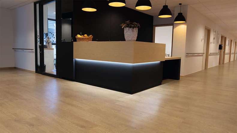 Forbo Allura Wood 70 Klebevinyl - Honey Elegant Oak 1200 x 200 mm (60065DR7)
