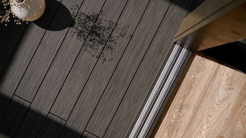 planeo AntikWood WPC-Terrasse Komplett-Set Massivdiele 4.8m (8.47m²) - Anthrazitgrau antik gealtert