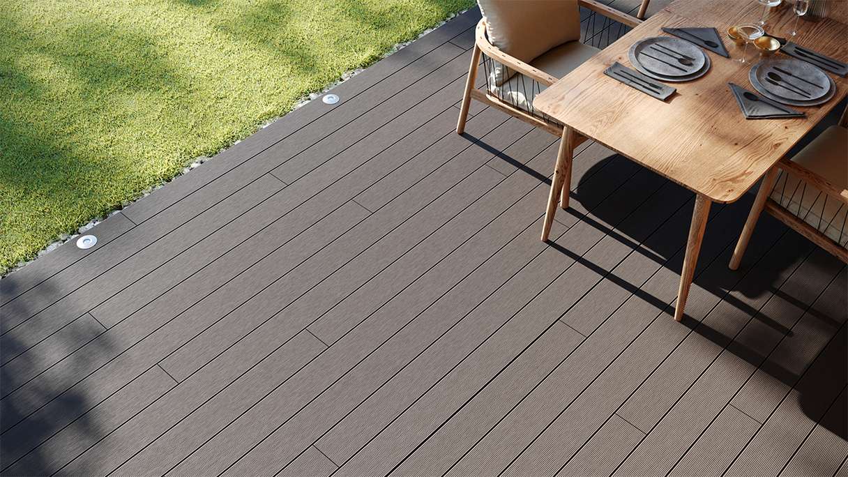 planeo LightWood WPC-Terrasse Komplett-Set Hohlkammerdiele - Hellgrau gerillt/genutet