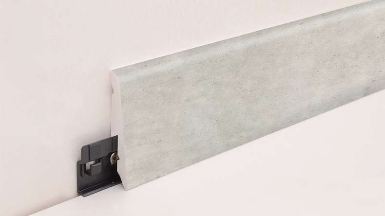 planeo Sockelleiste SolutionX 2in1 - 2400 x 14 x 58 mm Betongrau hell (SL0099)