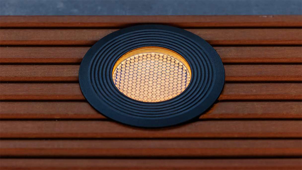 planeo Terrassenbeleuchtung 12V - LED-Einbauleuchte Onyx 90 RA - 2W 18 Lumen