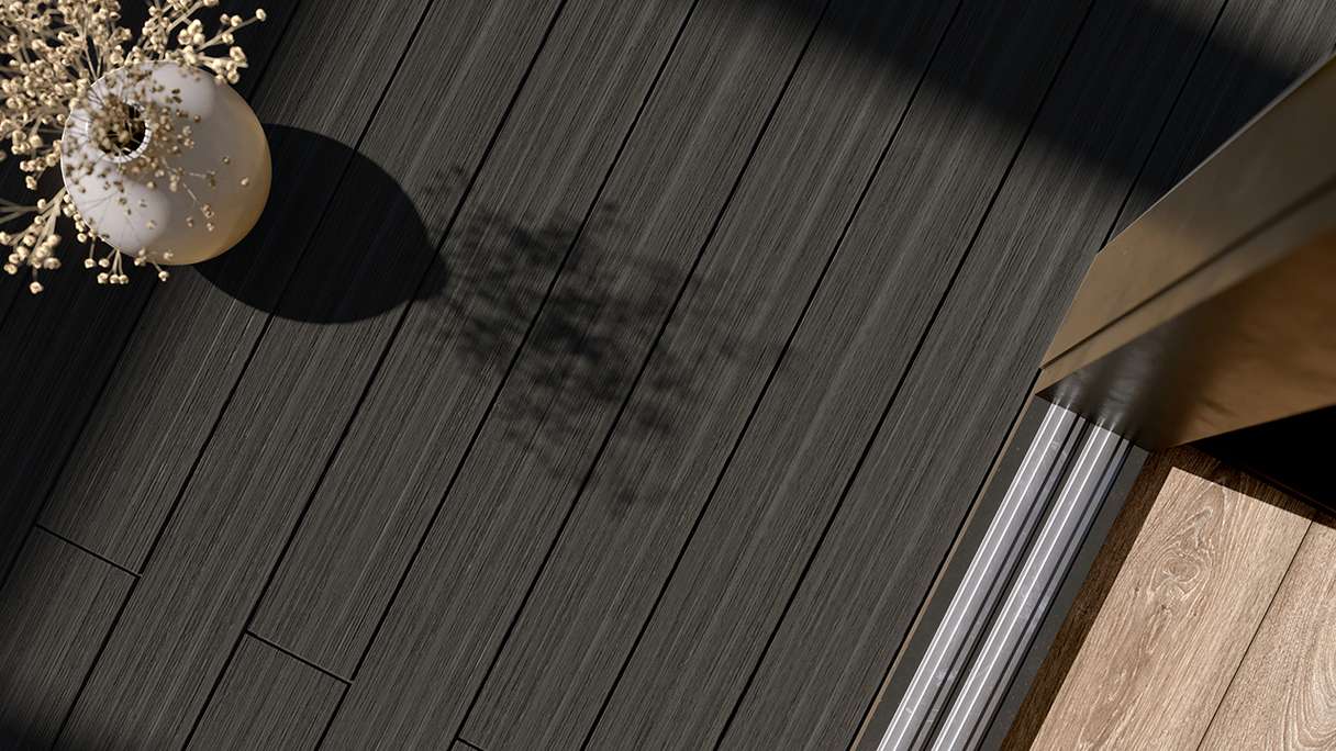 planeo AntikWood WPC Terrassendiele Massiv - Anthrazitgrau 3m antik gealtert
