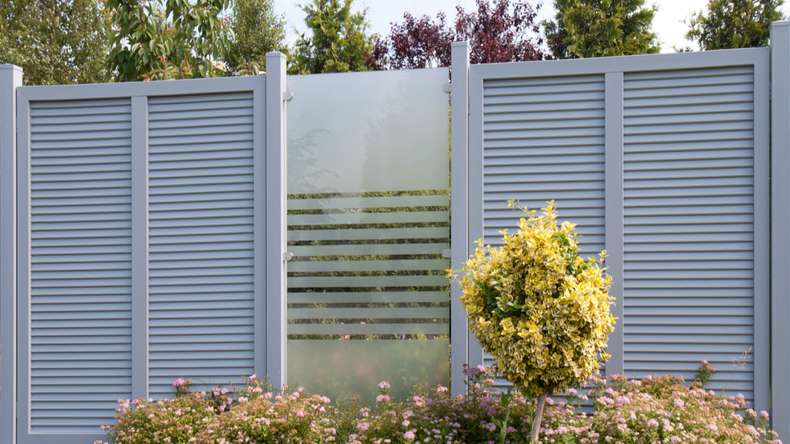 planeo Gardence Flair - Glas-Sichtschutz Hochkant Streifen