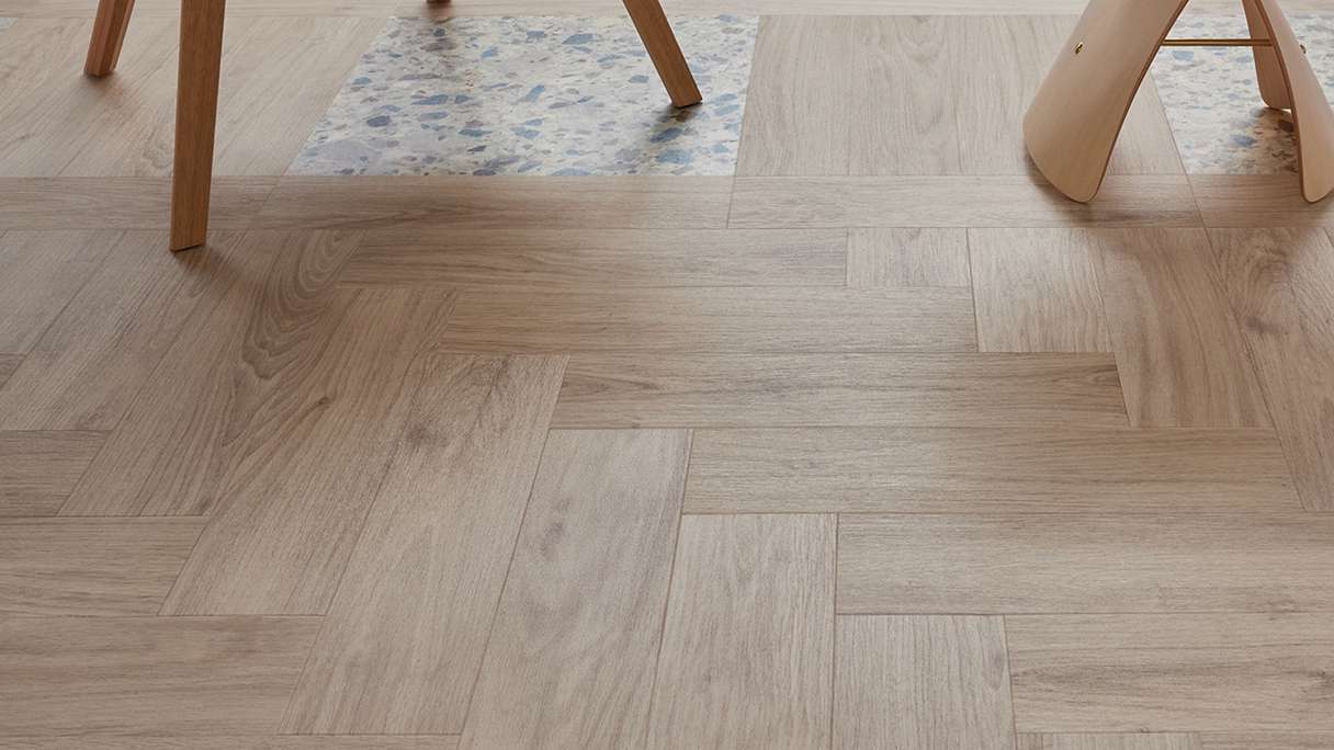 planeo Klebevinyl - SilentIQ Wood 2in1 Objekt Cavellia