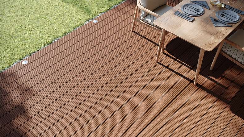 planeo LineWood WPC Terrassendiele Massiv - Hellbraun 4.8m gerillt/genutet
