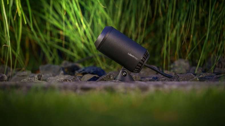 planeo Gartenbeleuchtung 12V - LED-Strahler Castor 8 - 8W 800 Lumen