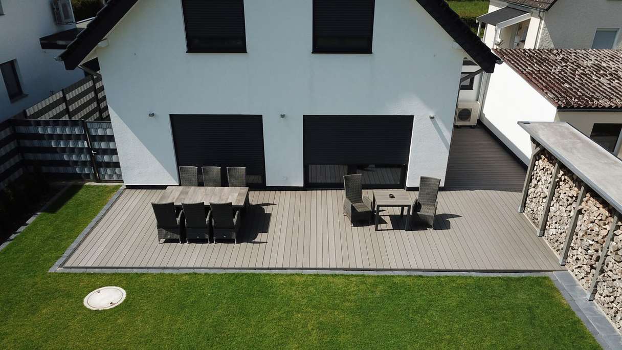 Komplett-Set TitanWood 3m Massivdiele Holzstruktur Hellgrau 42.3m² inkl. Alu-UK