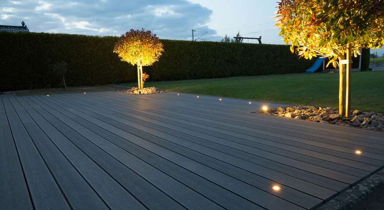 Komplett-Set TitanWood 3m Massivdiele Holzstruktur Hellgrau 21m² inkl. Alu-UK