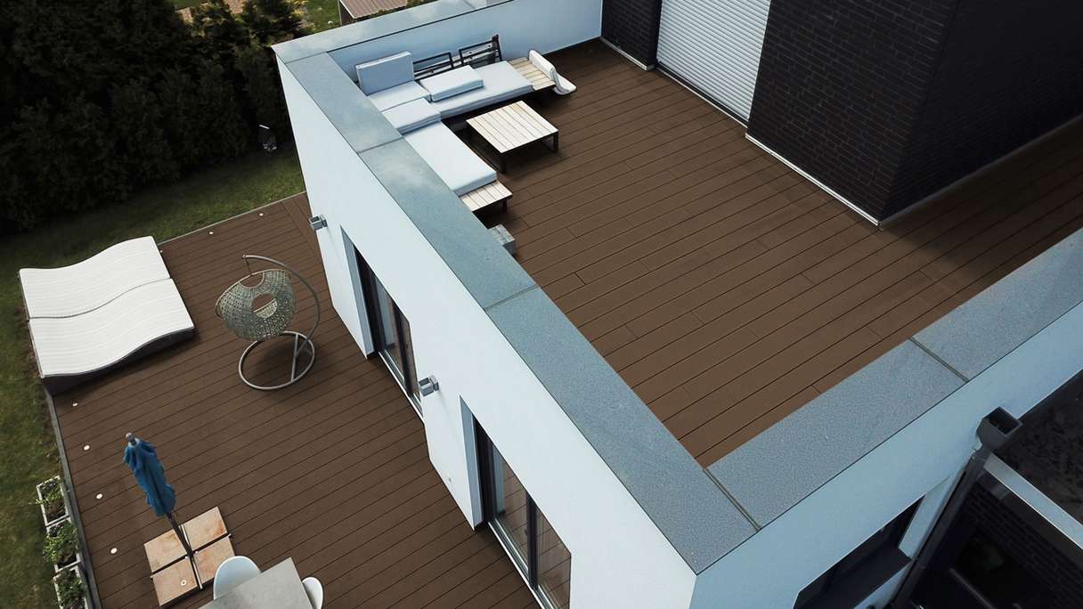 Komplett-Set TitanWood 5m Hohlkammerdiele Rillenstruktur dunkelbraun 55.5m² inkl. Alu-UK