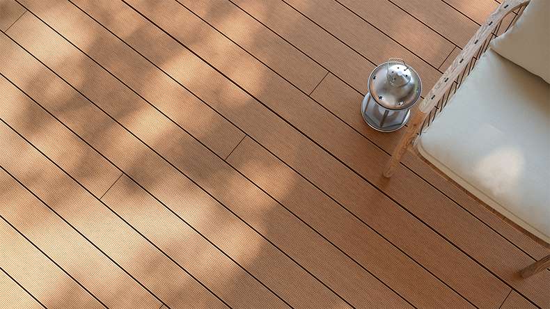 planeo LineWood WPC Terrassendiele Massiv - Hellbraun 3.6m gerillt/genutet