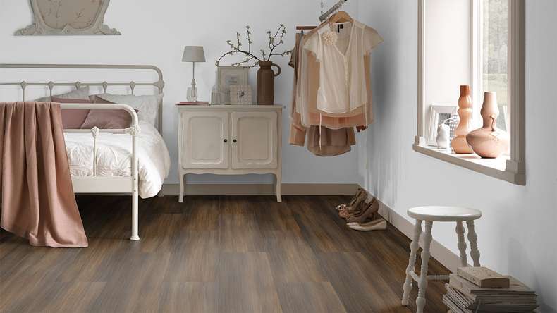 Forbo Allura Wood 70 Klebevinyl - Dark Twine 1500 x 200 mm (63655DR7)