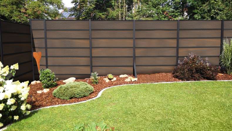 planeo Gardence Deluxe - BPC-Gartenzaun Premium Walnuss co-ex