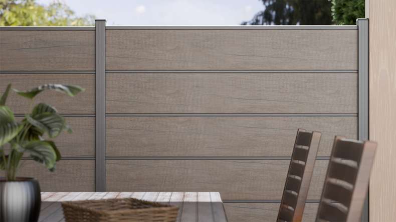 planeo Gardence Simply Premium - PVC-Steckzaun Monument Oak mit Lisenen in Anthrazit 180 x 180 cm