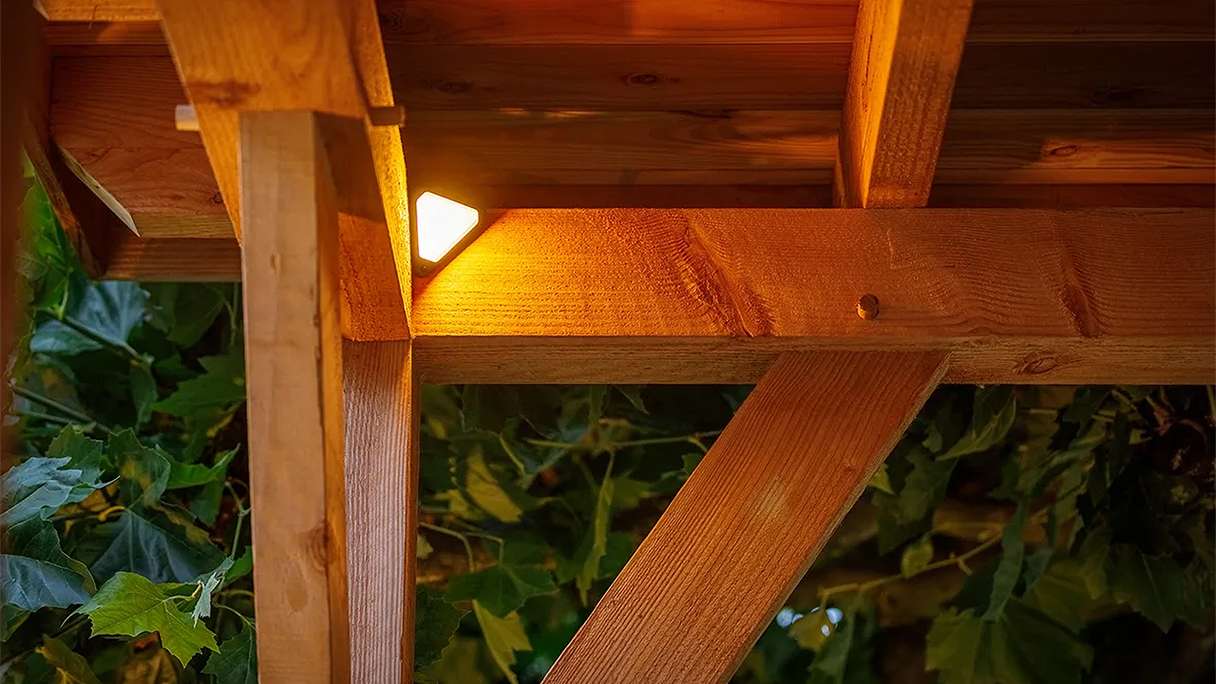 planeo Gartenbeleuchtung 12V - LED-Wandleuchte Tiga Corner - 3.5W 100 Lumen