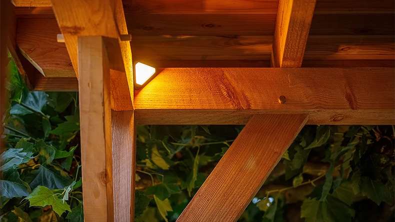 planeo Gartenbeleuchtung 12V - LED-Wandleuchte Tiga Corner - 3.5W 100 Lumen