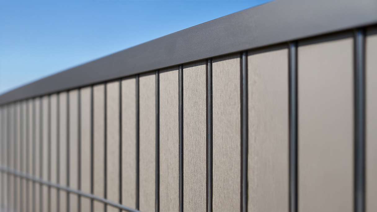 planeo WPC Streifen Set - Anthrazit L 250 x H 123-183cm