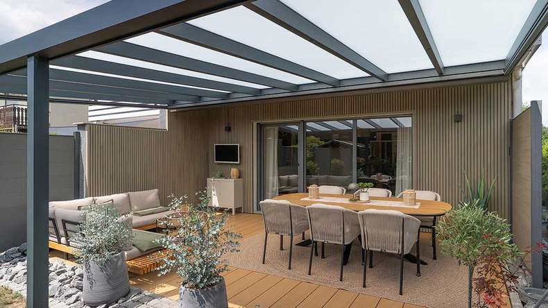 planeo LINEA Wide - WPC CoEx Fassadenverkleidung Hellgrau 2900 x 181 mm