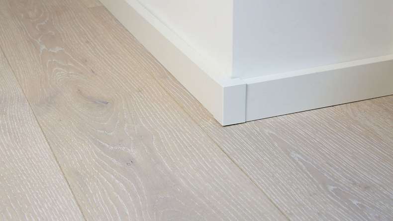 Außenecken selbstklebend für Fußleiste F100201M Modern Weiß 18 x 50 mm - 2St. (9062272001)