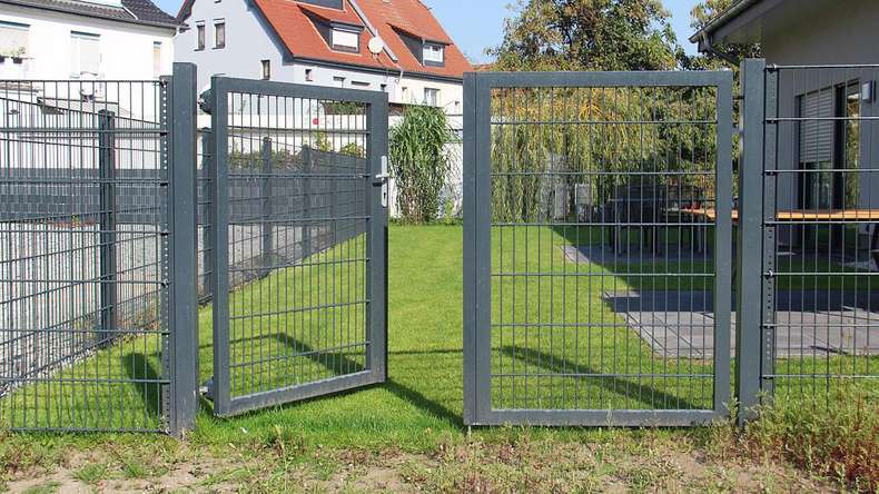 planeo Universaltor schwer 2-flg. Symetrisch Anthrazit H 1800 x B 2400 inkl. Torpfosten