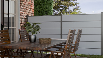 planeo Gardence Simply Premium - PVC-Steckzaun Silbergrau mit Lisenen in Anthrazit 180 x 180 cm