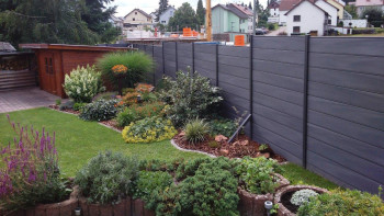 planeo Gardence Deluxe - BPC-Gartenzaun Premium Steingrau co-ex
