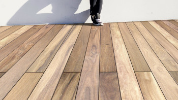 TerraWood Holzterrasse - CUMARU CHAMPAGNE PRIME 21 x 145 beidseitig glatt